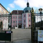 Not far from the popular spa town of Karlovy Vary (Carlsbad or Karlsbad) is the picturesque town of Becov nad Teplou with its Gothic castle, Renaissance palace, Late Baroque chateau and terraced gardens.